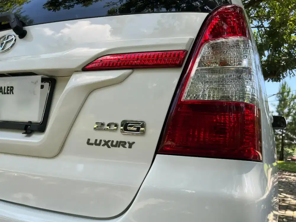 DP 25Jt! Innova G AT Luxury 2015 Low KM