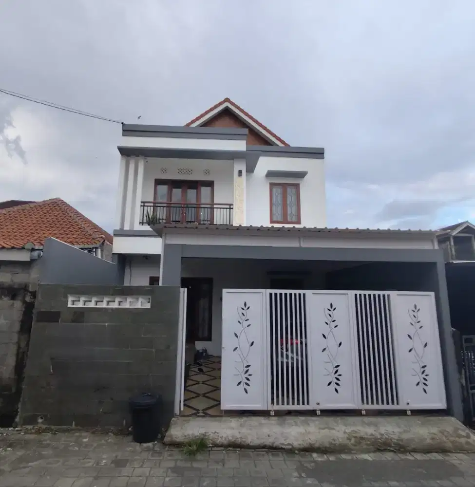 Jual rumah newah furnished di Jl Gunung Salak Denpasar Bali