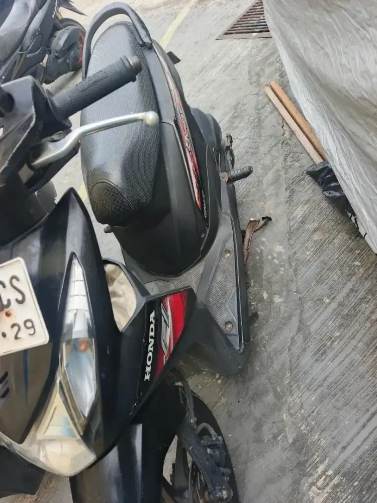 Honda beat tahun 2014