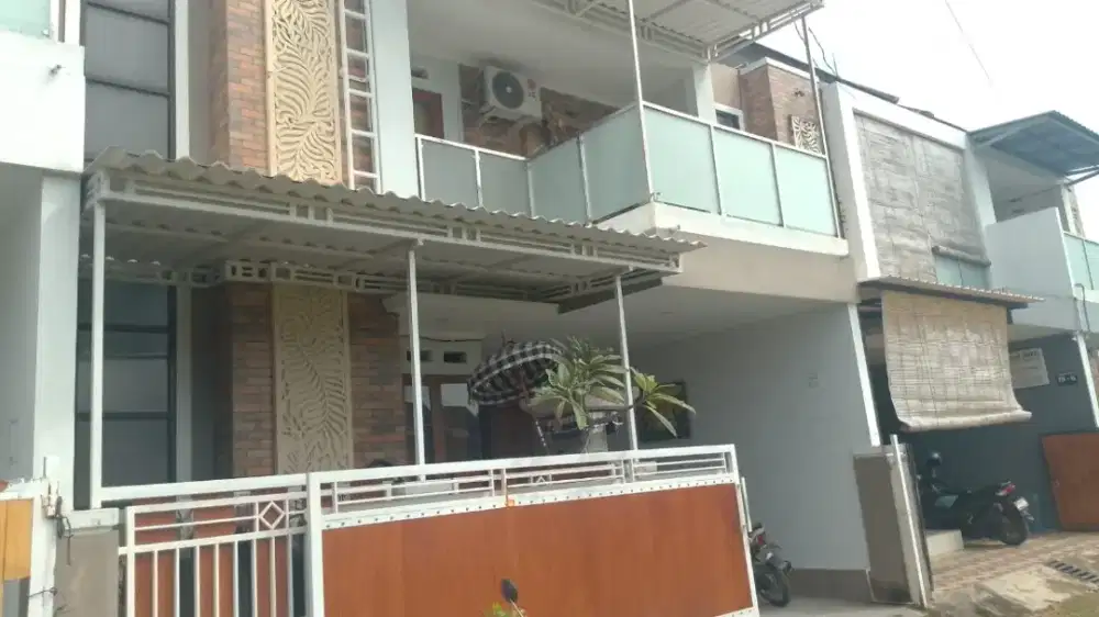 Jual rumah lantai 2 di Jalan Pesanggaran Denpasar Selatan Bali