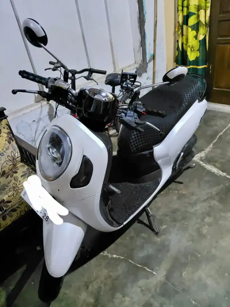jual cepat.. scoopy 2023.. cat fullbody