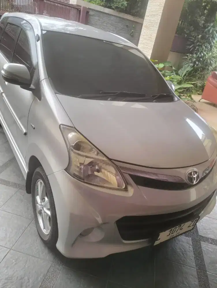 Toyota Avanza Veloz 1.5 AT 2013