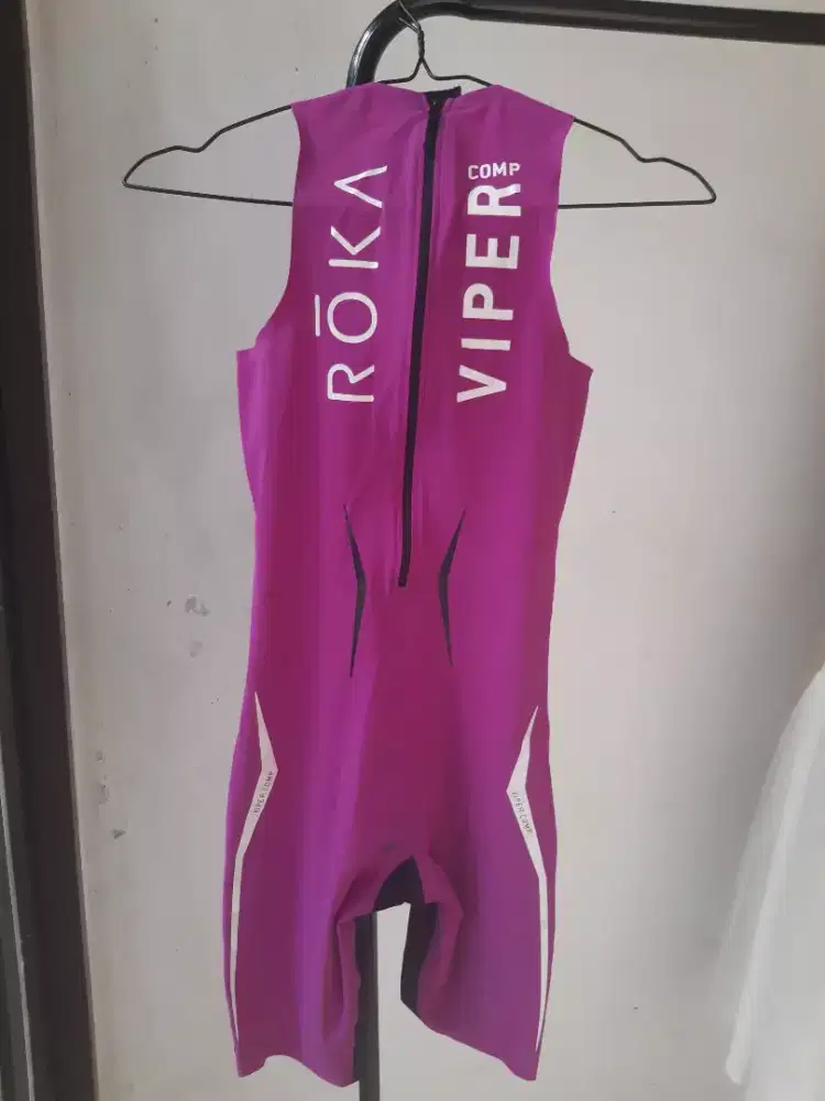 Baju renang perempuan