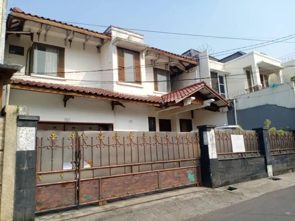 Rumah saat ini jadi Kost Aktif Posisi Pinggir Jalan