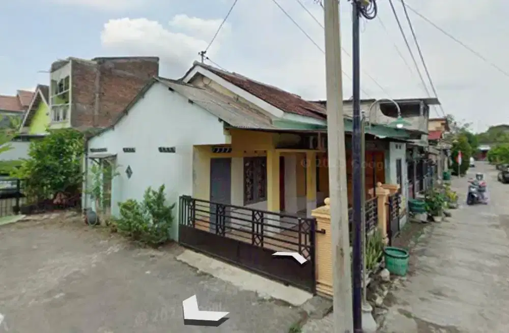 Dijual rumah di Graha Harmony 2, posisi hook, ada samping lahan kosong