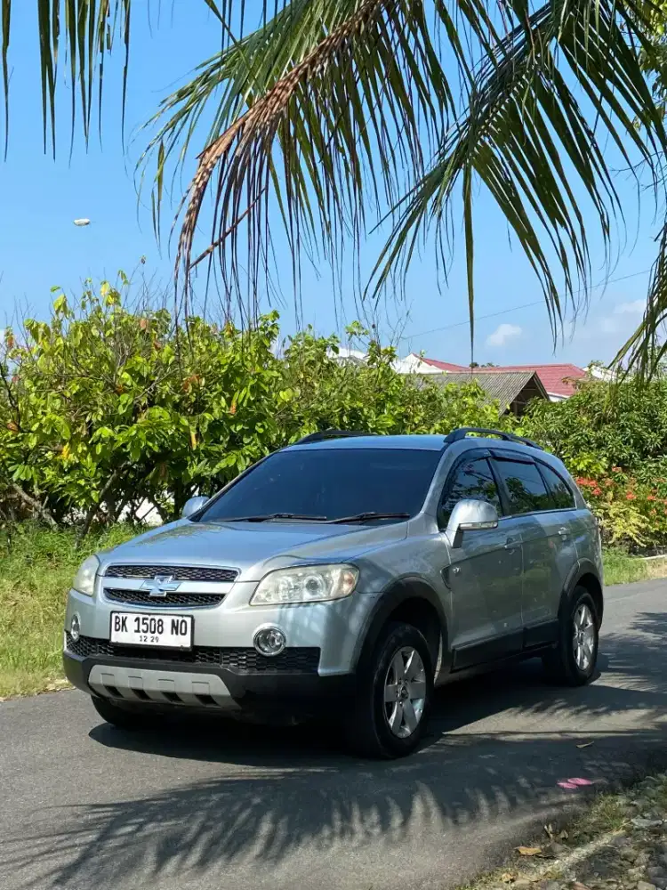 Odo80rb SUV 3 baris Chevrolet Captiva 2.4L bensin AT nik 2010