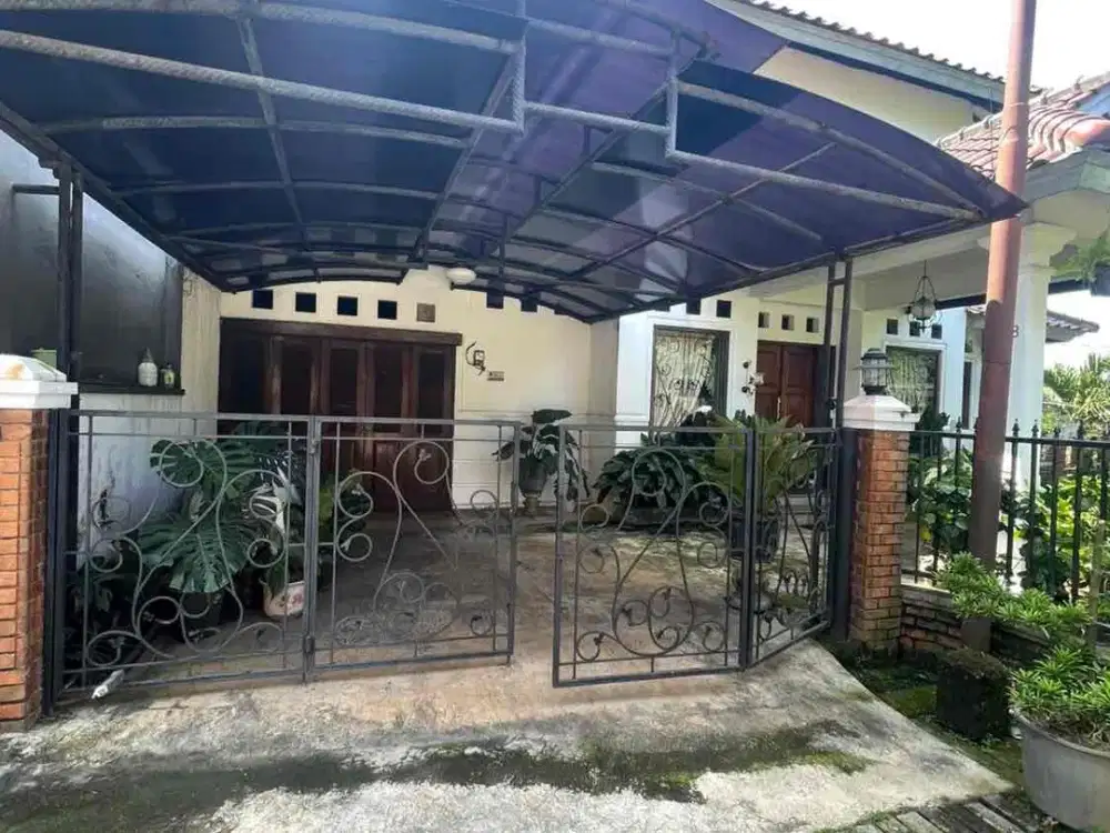 Rumah Tanah Luas di Permata Cirendeu Ciputat Tangerang Selatan Dekat Mrt