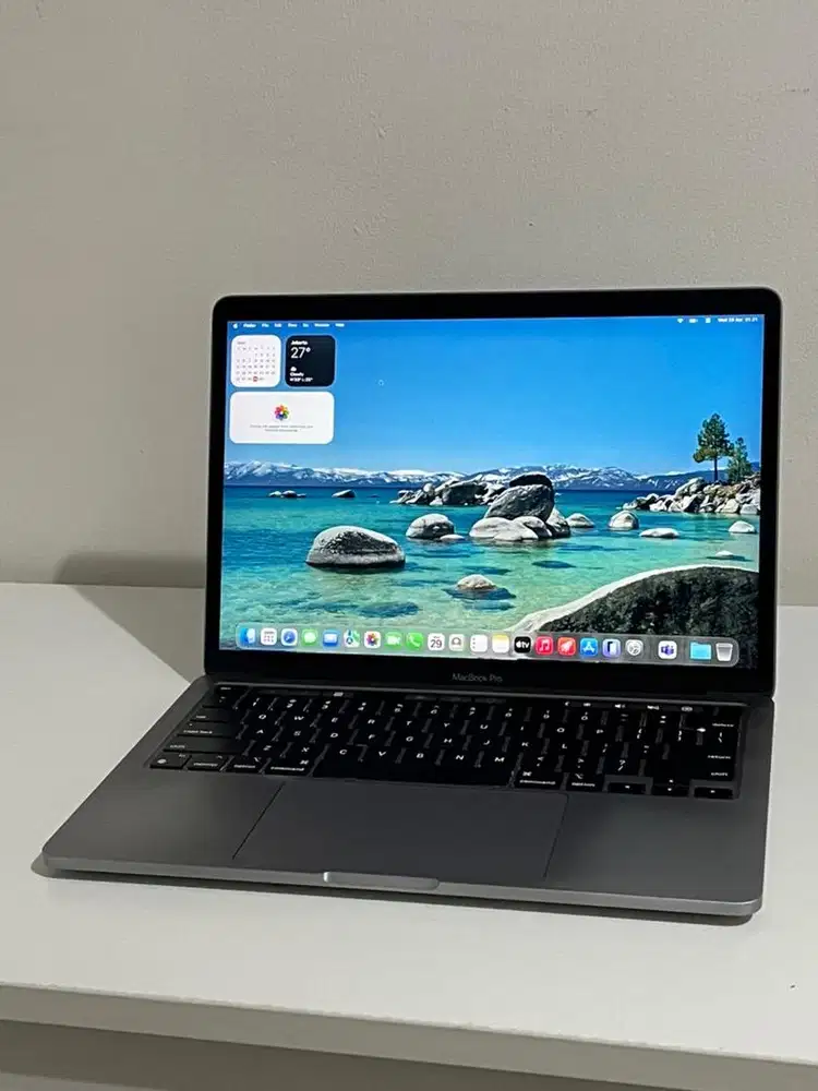 MacBook Pro 2020 M1 13 inch 8/256