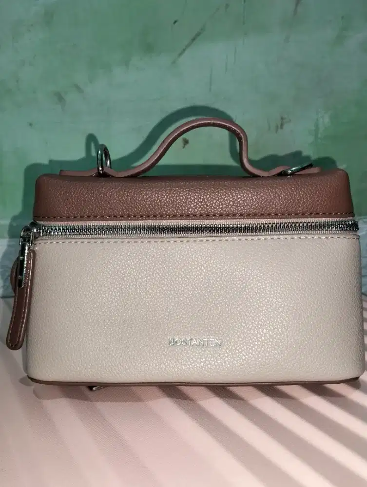Tas Bostanten warna coklat