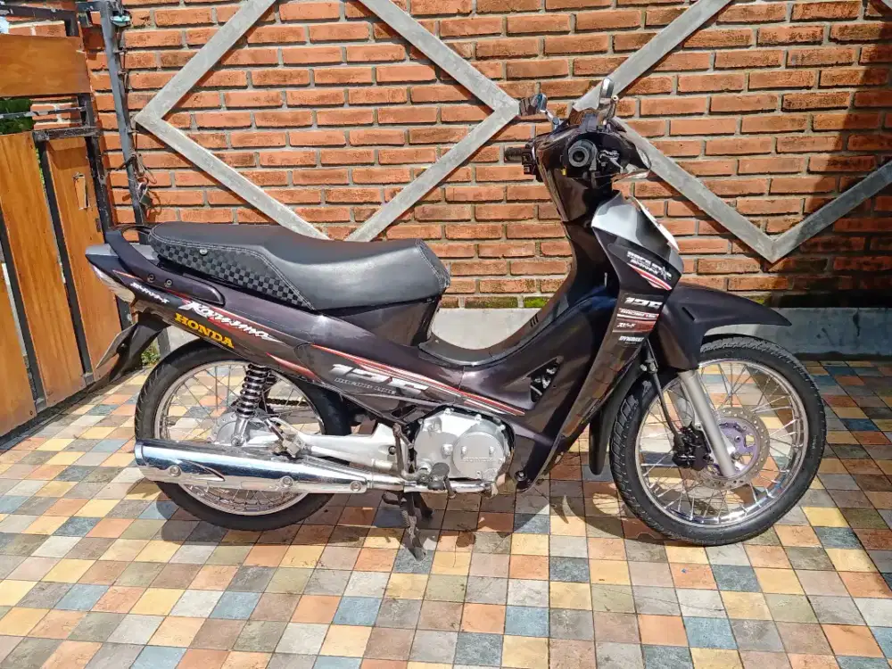 Honda kharismaa