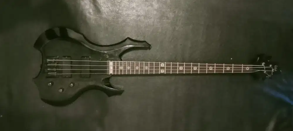 Bass LTD 4 strings
