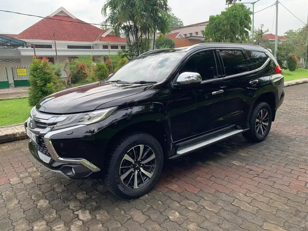 MITSUBISHI PAJERO SPORT DAKAR