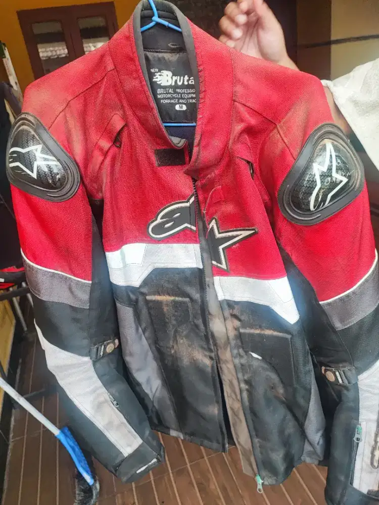 HELM ZEUS DB822+SPOILER+JAKET SEMI BALAP