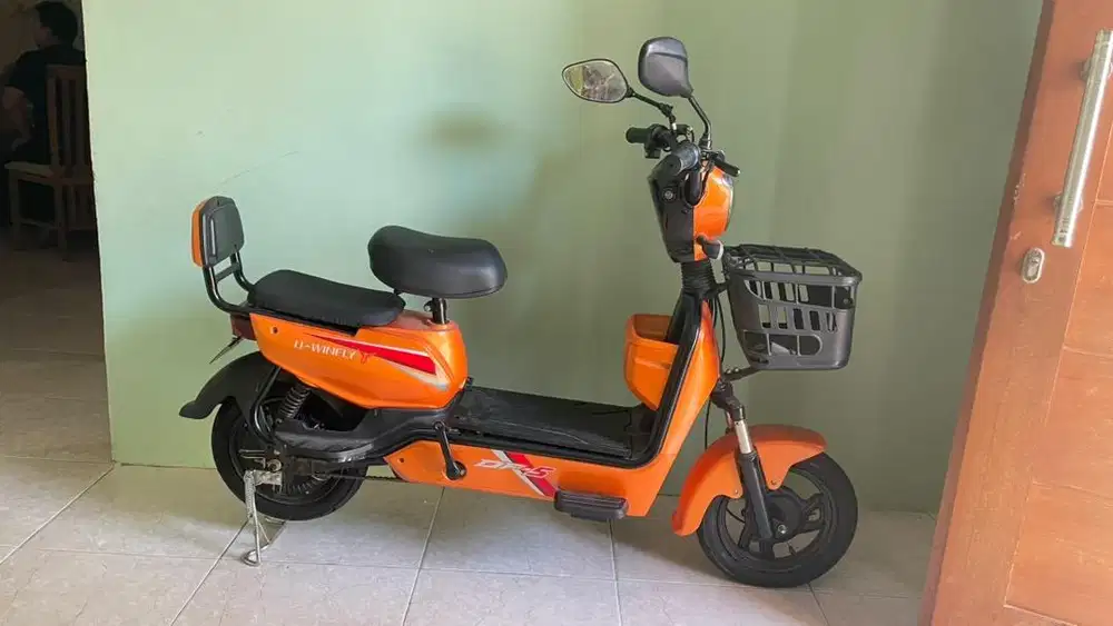 sepeda listrik uwinfly second