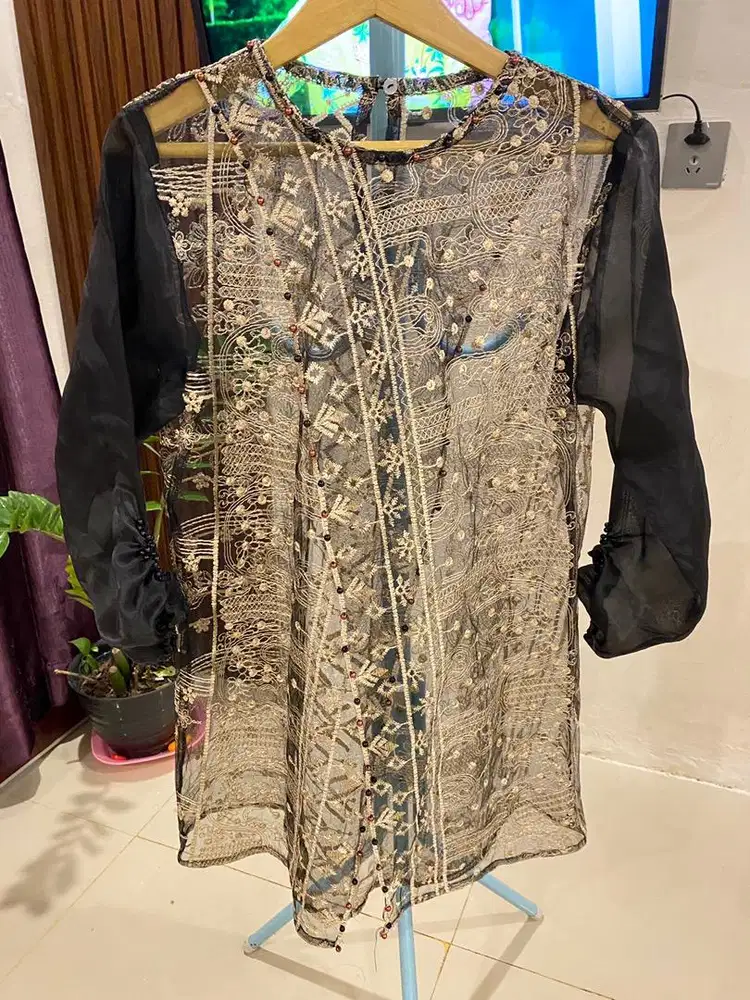 Outer brukat kondangan