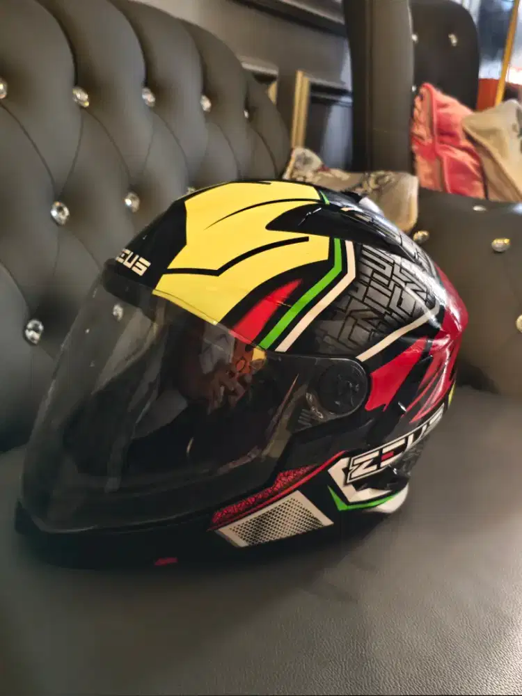 Helm Full face Zeus baru pakai 3X