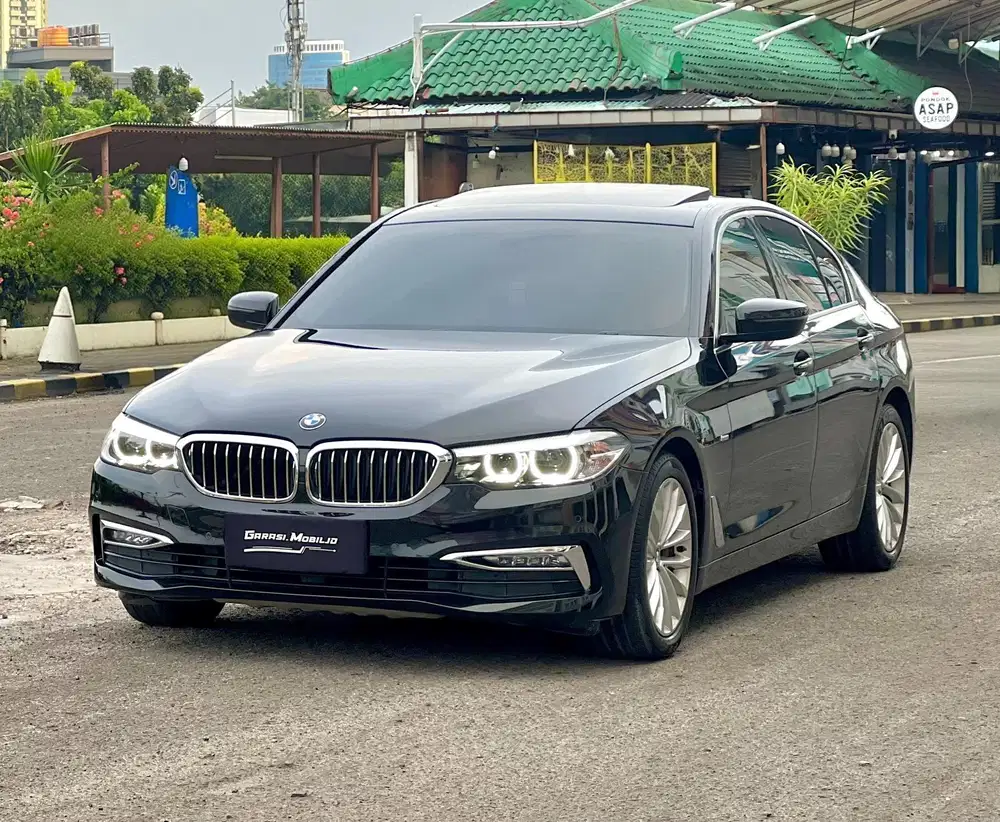 BMW 530i Luxury G30 2017
