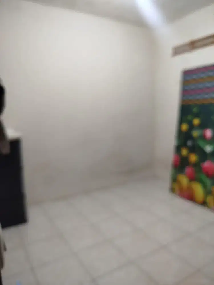 Kos kosan lantai 2,kamar mandi dalam sdh tersedia kasur,kipas angin