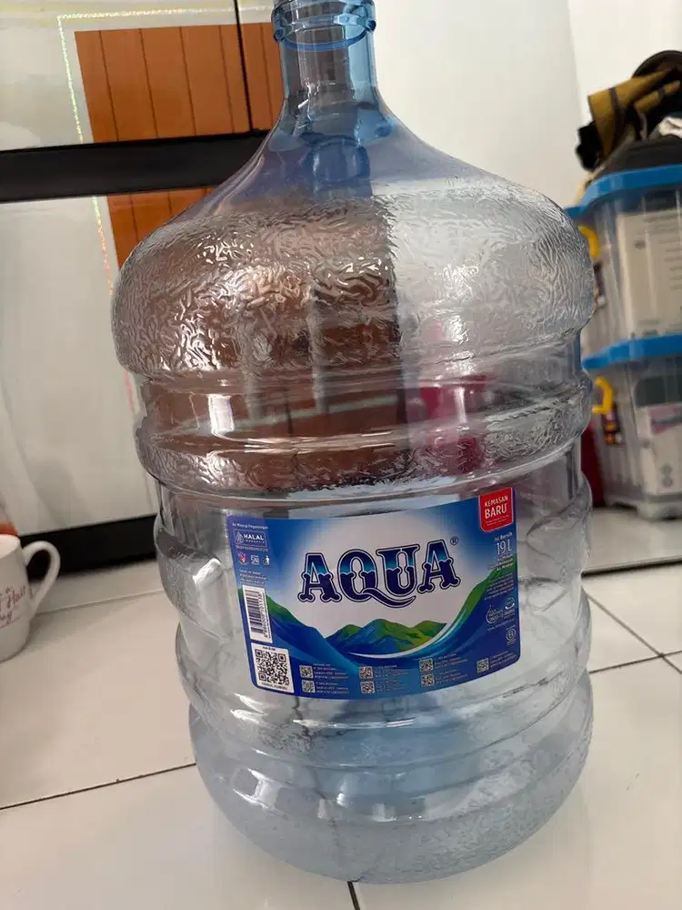 Galon aqua kosongan