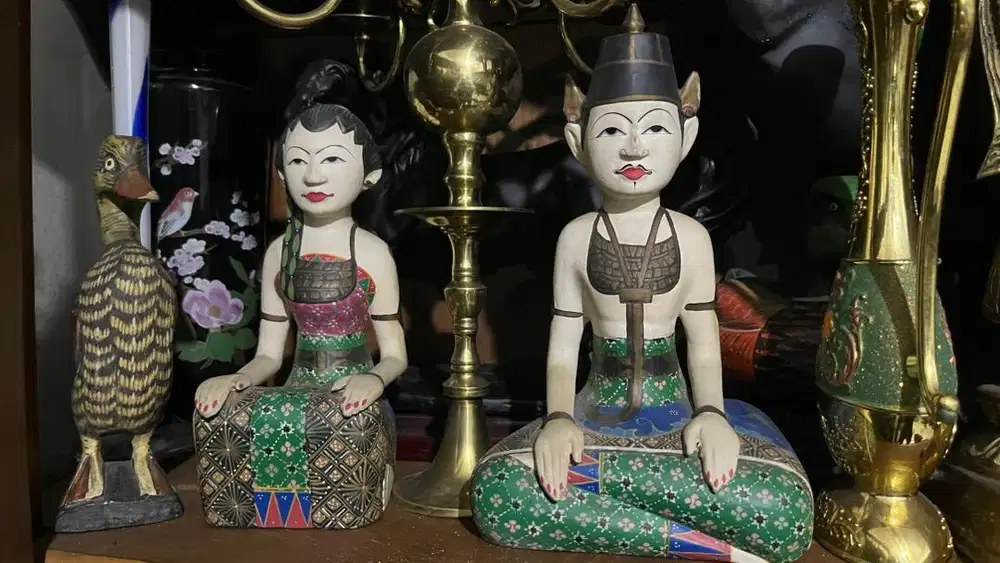 Patung Adat Jawa