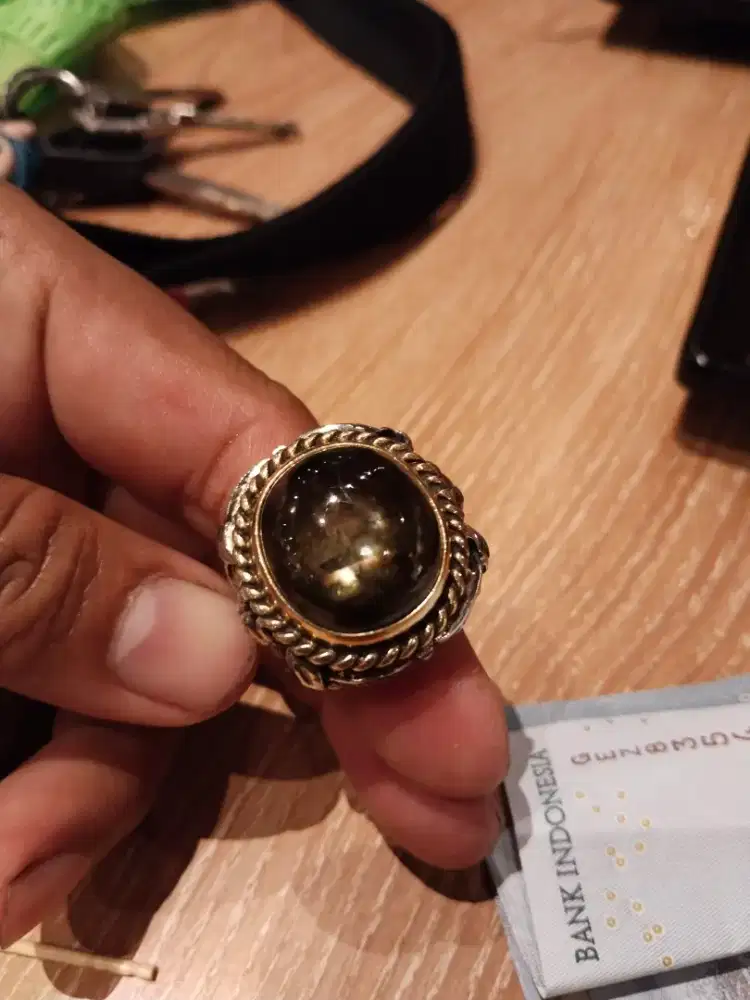 Cincin akik batu bansing.