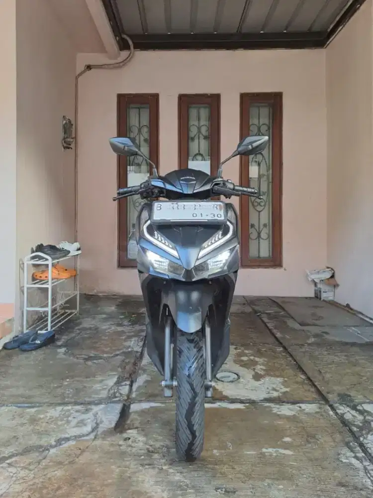 Dijual Honda Vario 125 CBS ISS ACC keyless 2024 low KM