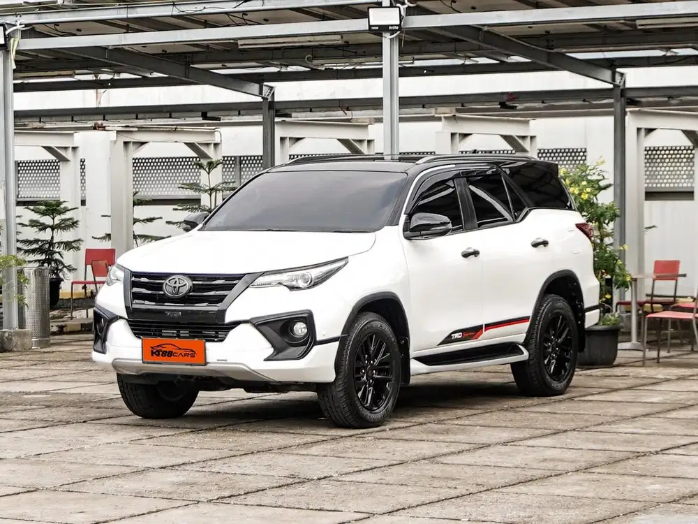Toyota Fortuner 2.4 VRZ TRD Sport Diesel Matic 2017