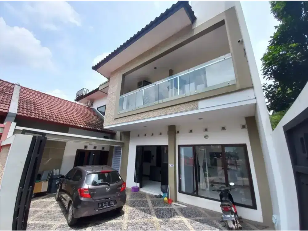 Rumah 2 Lt Luas di Mangunsari Gunungpati Semarang SEMI FURNISHED