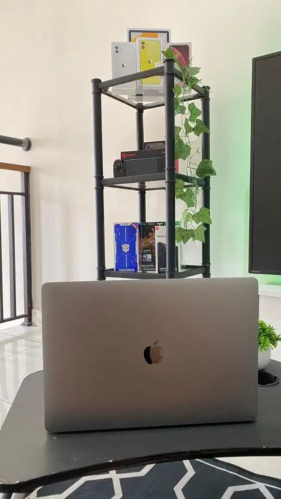 MACBOOK PRO 15 INCH 2017 16/256 MULUS