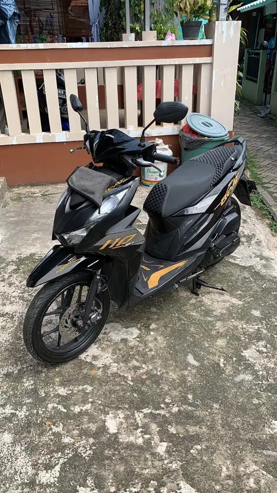 HONDA BEAT DELUXE CBS ISS 2020