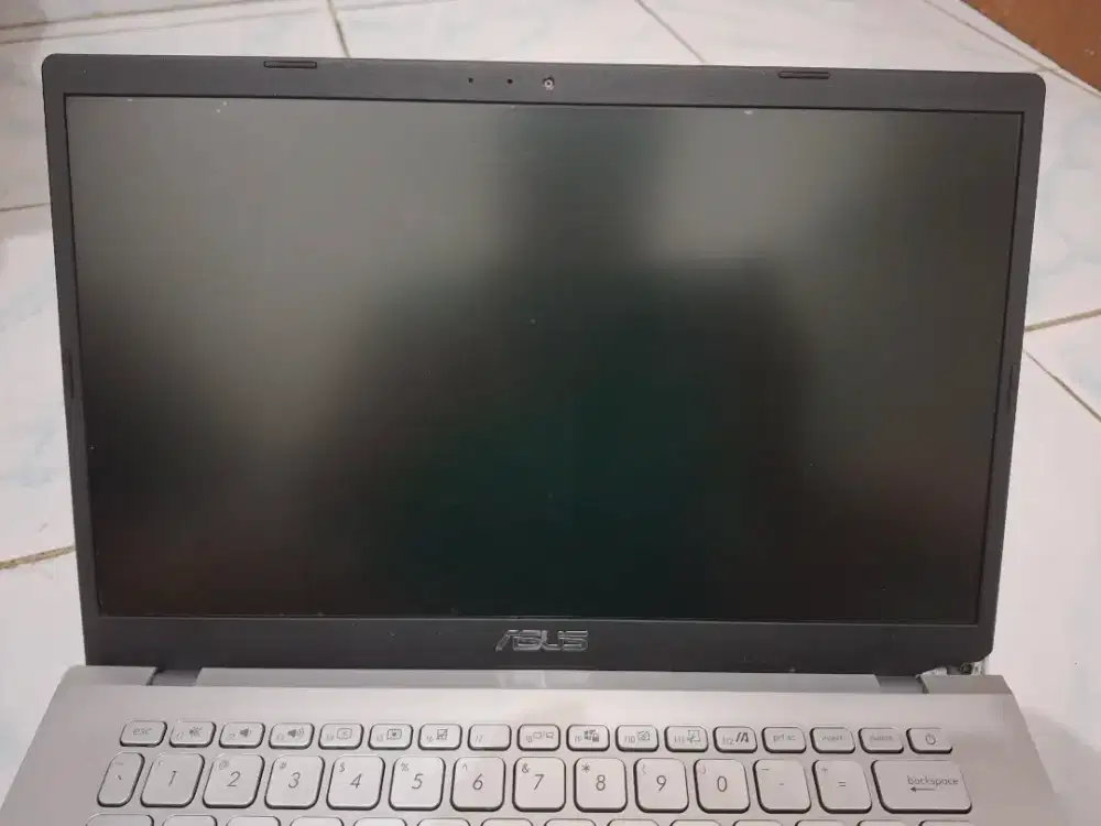 Jual laptop bekas merk ASUS type vivobook X409UA silver
