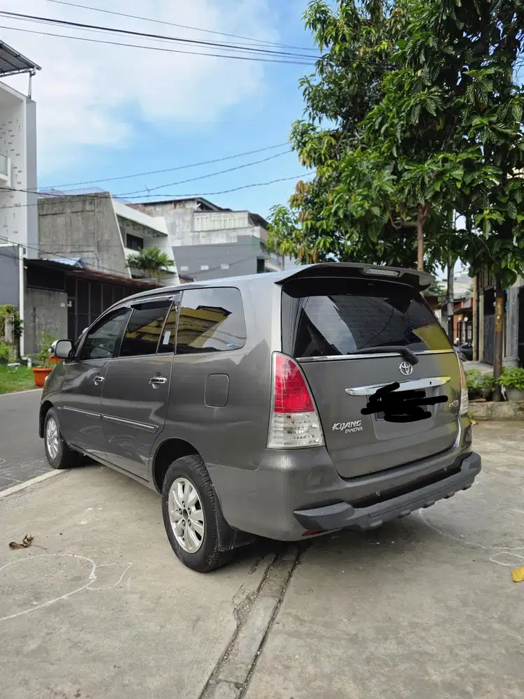 Toyota Kijang Innova 2011 Diesel