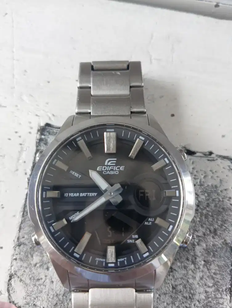 Jam Casio edifice