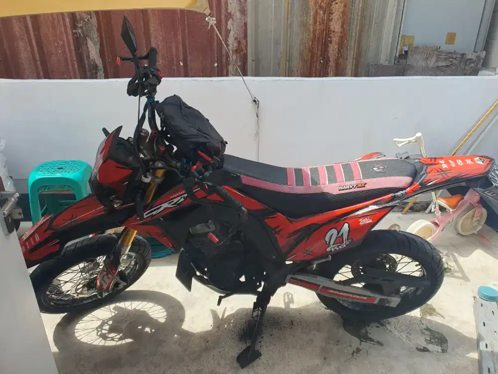 Supermoto mesin mega pro