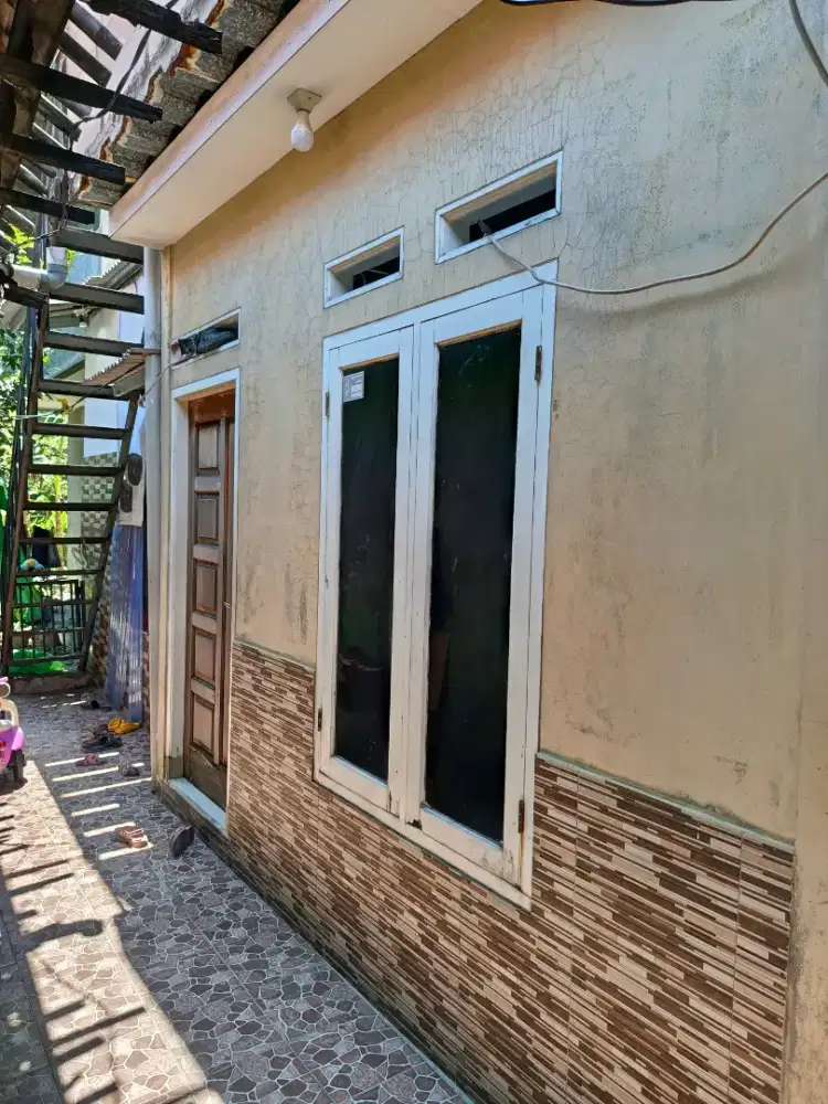 Dijual Rumah 2 Lantai Dekat Stasiun Batu Ceper