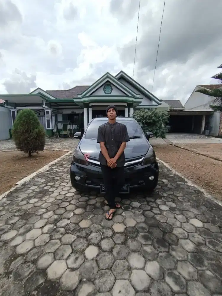 Saya lagi mencari pekerjaan sebagai driver pribadi