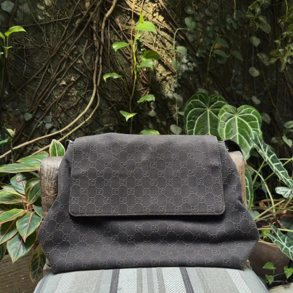 Gucci canvas black