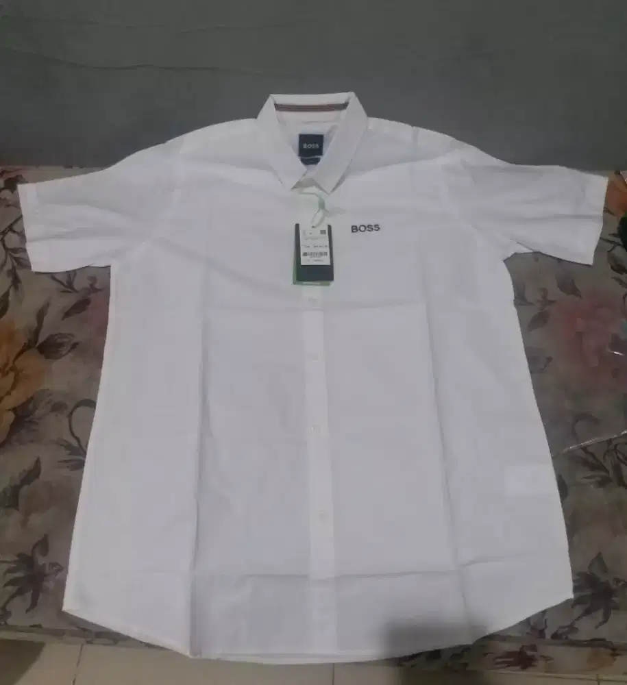 Kemeja BOSS original Size L (LD 110), Baru Fulltag