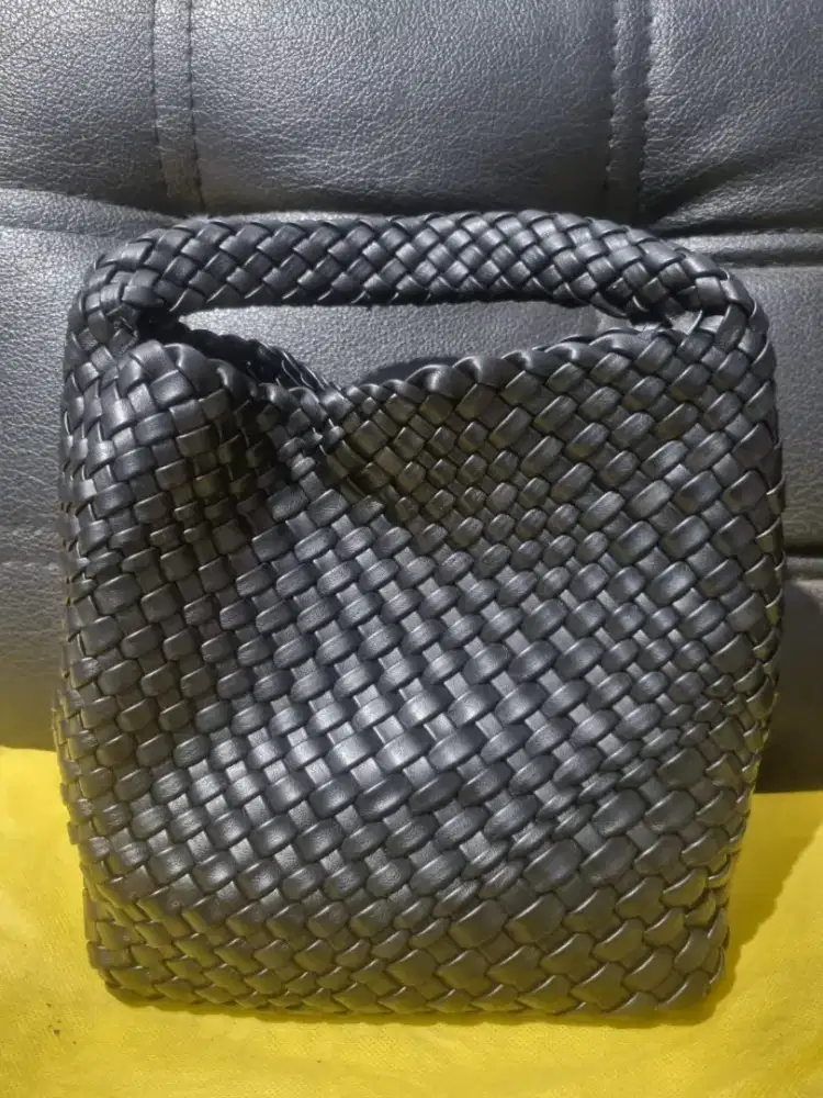 Preloved (ala botega) uk 39 x30