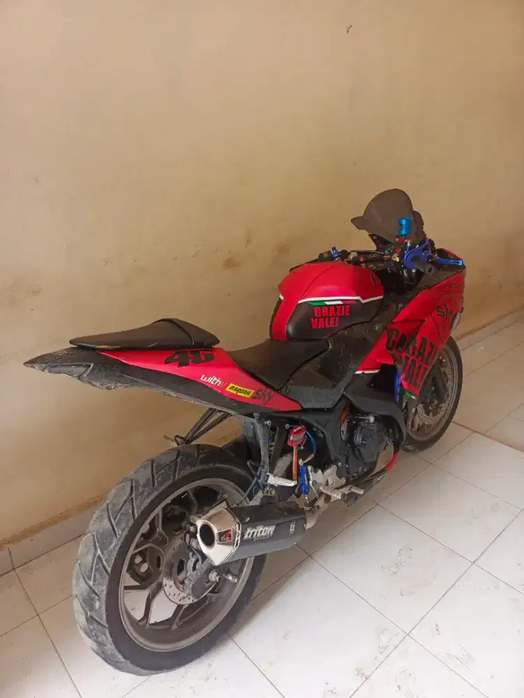 YAMAHA YZR R25 NO MINUS SUDAH DIMODIFIKASI KM 40000AN
