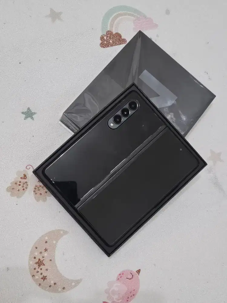 Samsung zfold 3 12/512gb resmi