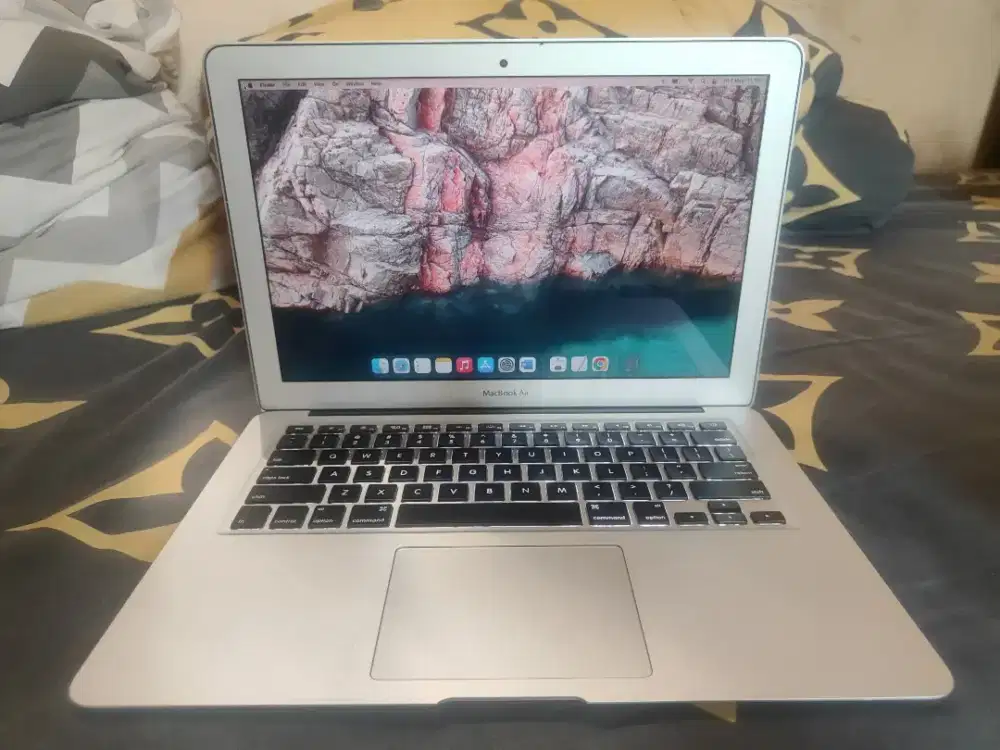 Macbook air 13 inch 2015
