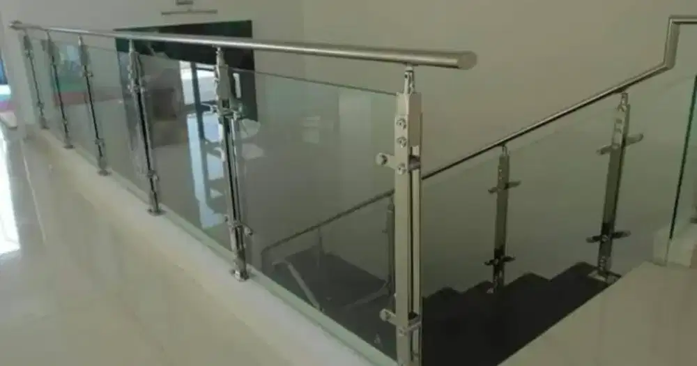 Railing tangga stainless minimalis