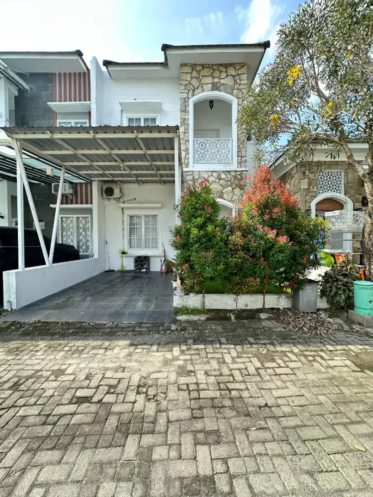 FULL FURNISHED DALAM KOMPLEK FLAMBOYAN RAYA