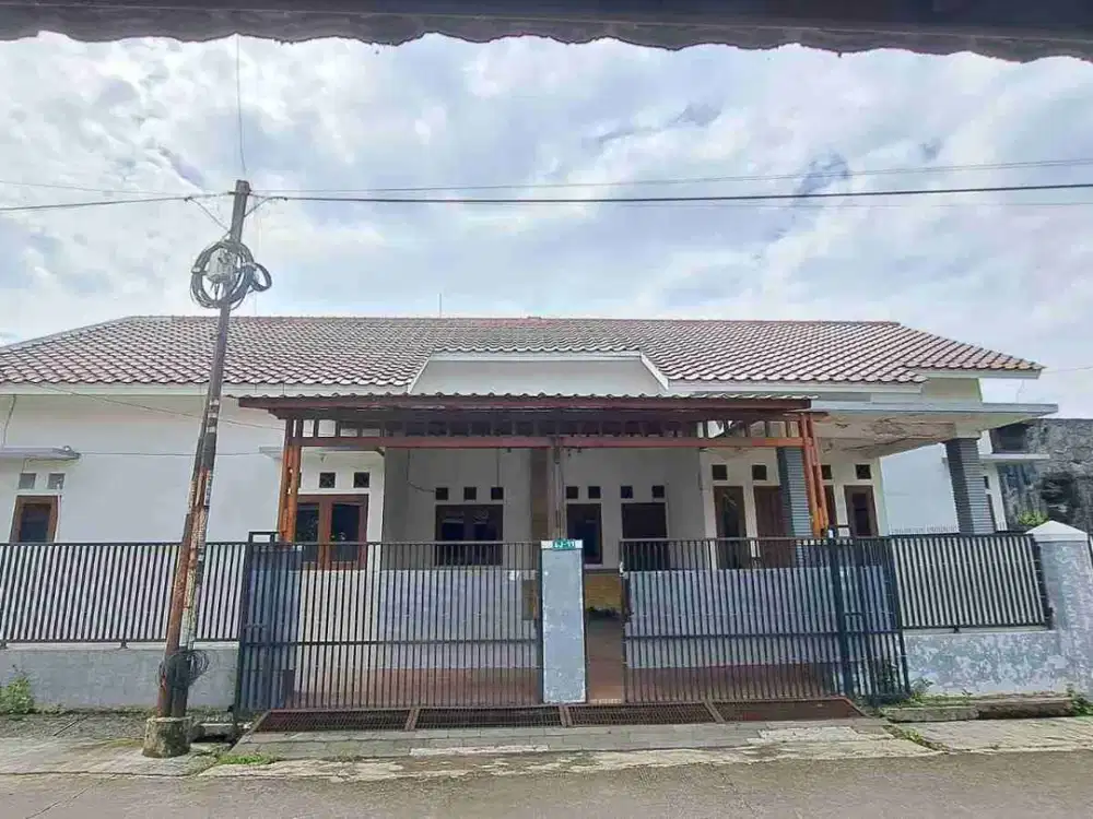 Rumah Hoek di Pondok Melati Bekasi