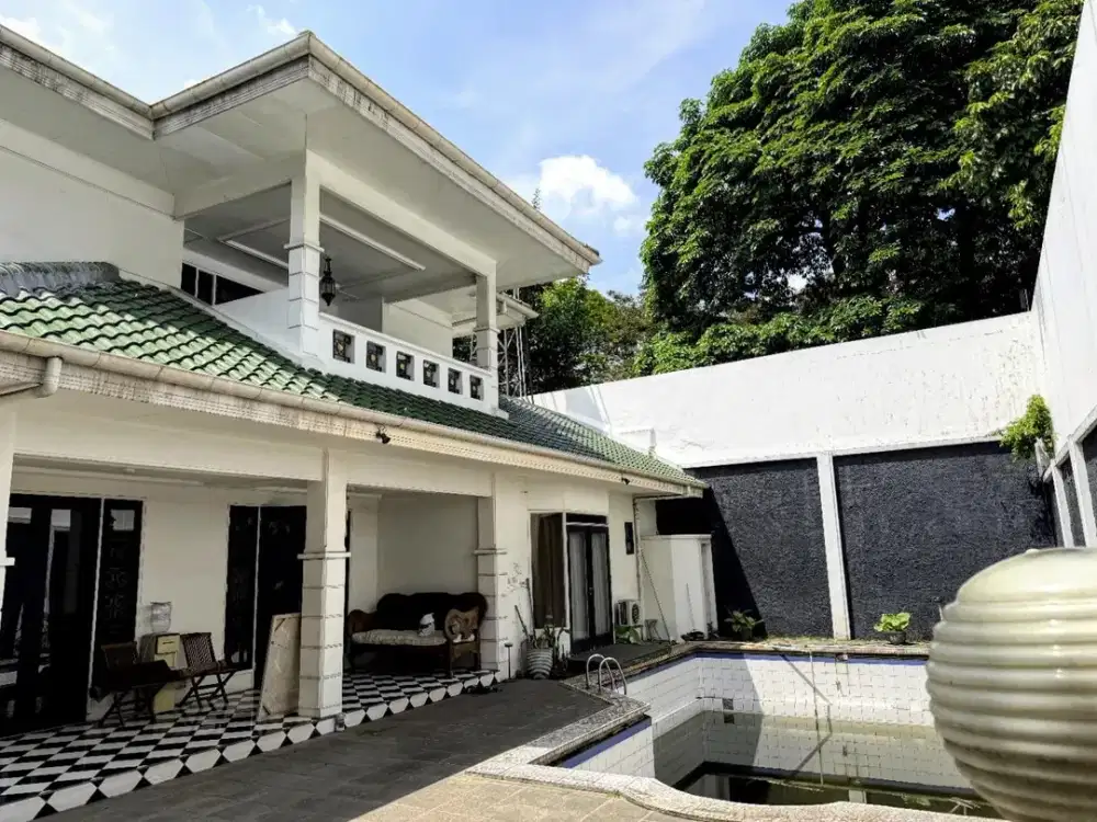 Di Jual Rumah Cantik 2 Lantai Di Kemang Jakarta Selatan