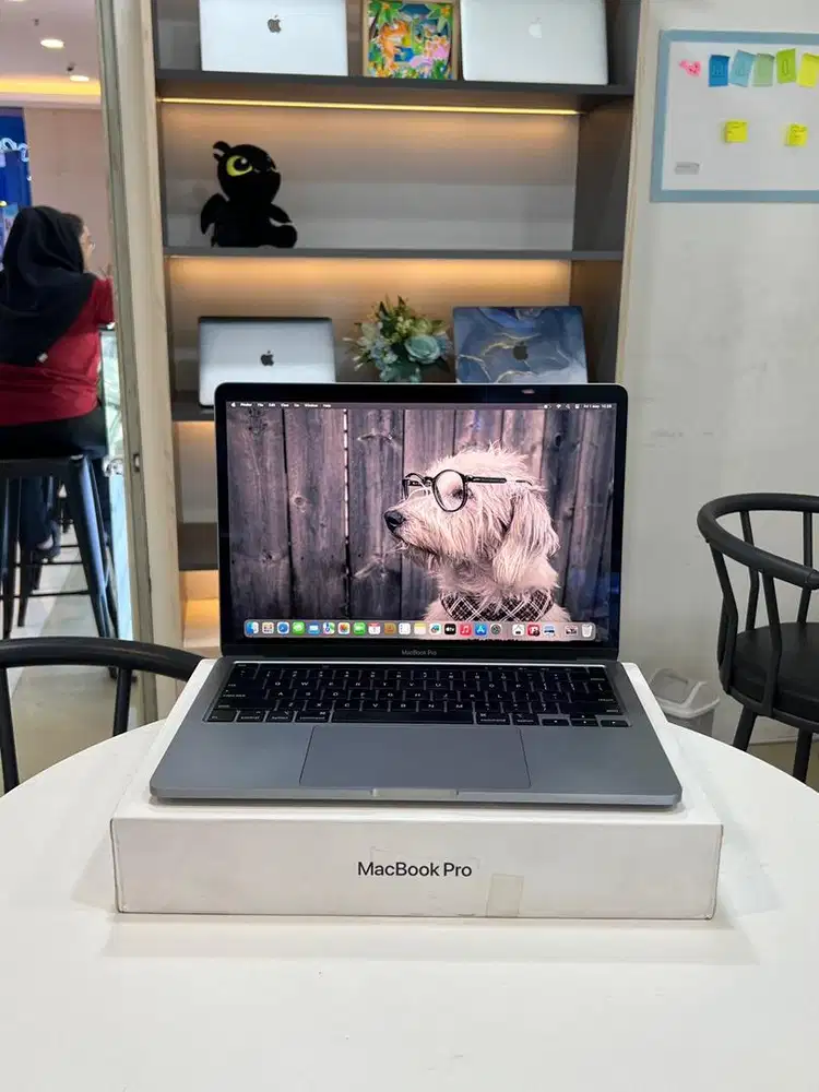 MacBook Pro 2020 i5 16/512GB • Fullseat