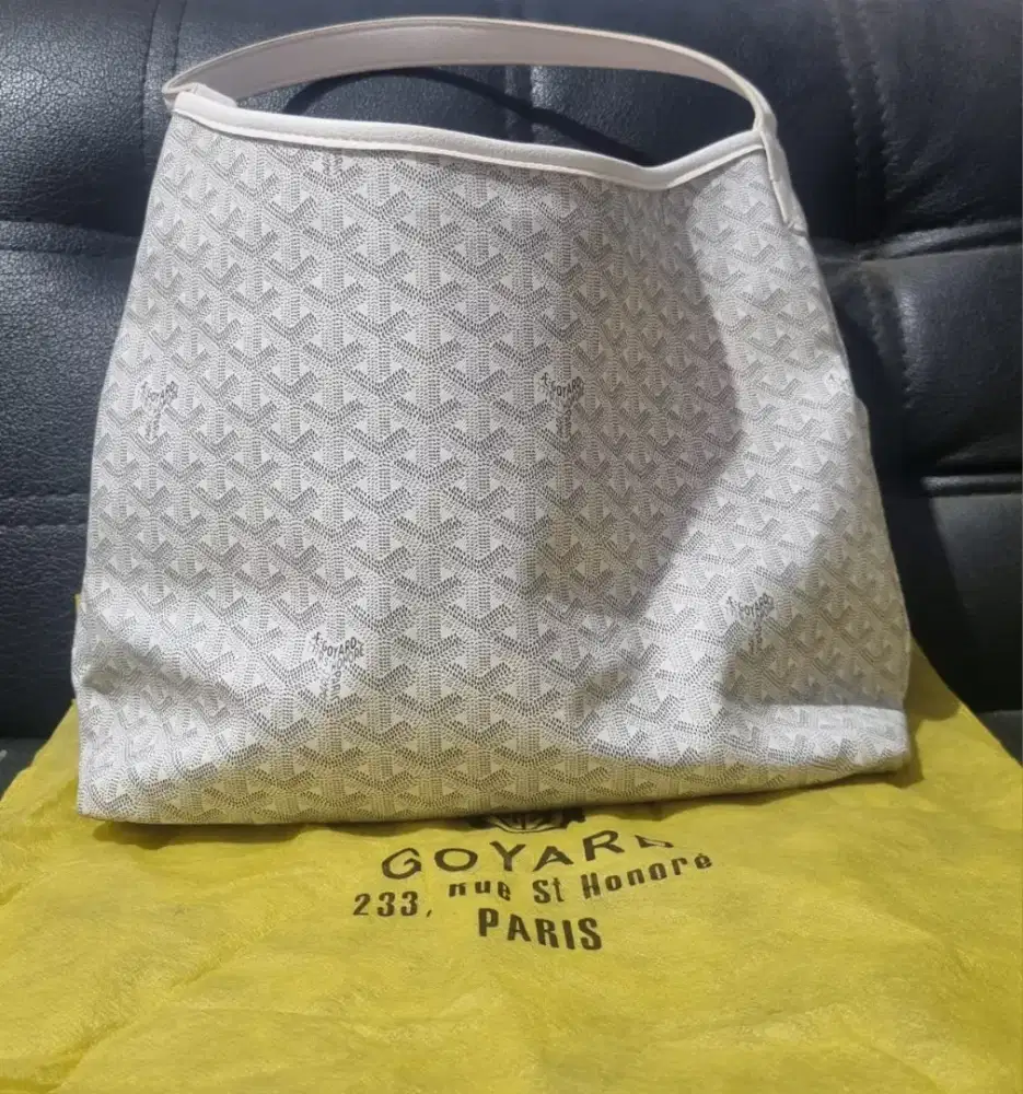 Preloved goyard hobo
