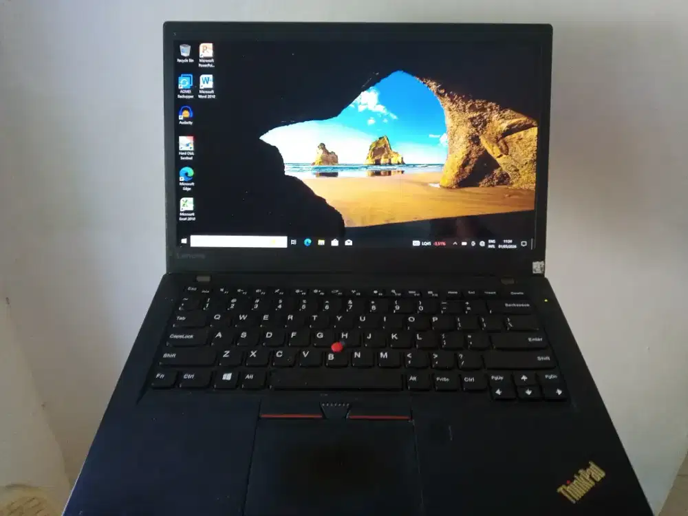 Laptop lenovo T470 i5 ram 8gb ssd 128 ngebut
