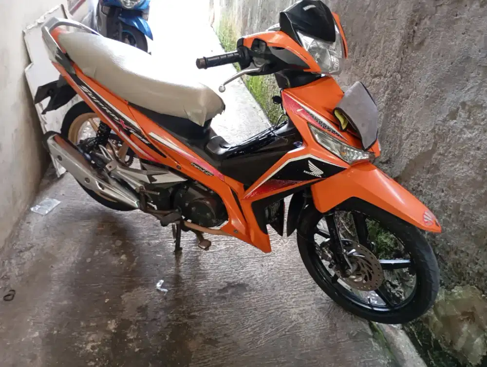 Supra x125 FI(OREN)